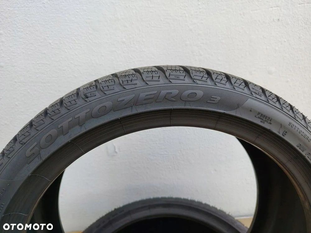 OPONY 225/40/19 225/40R19 93H PIRELLI SOTTOZERO 3 RUN FLAT - 9