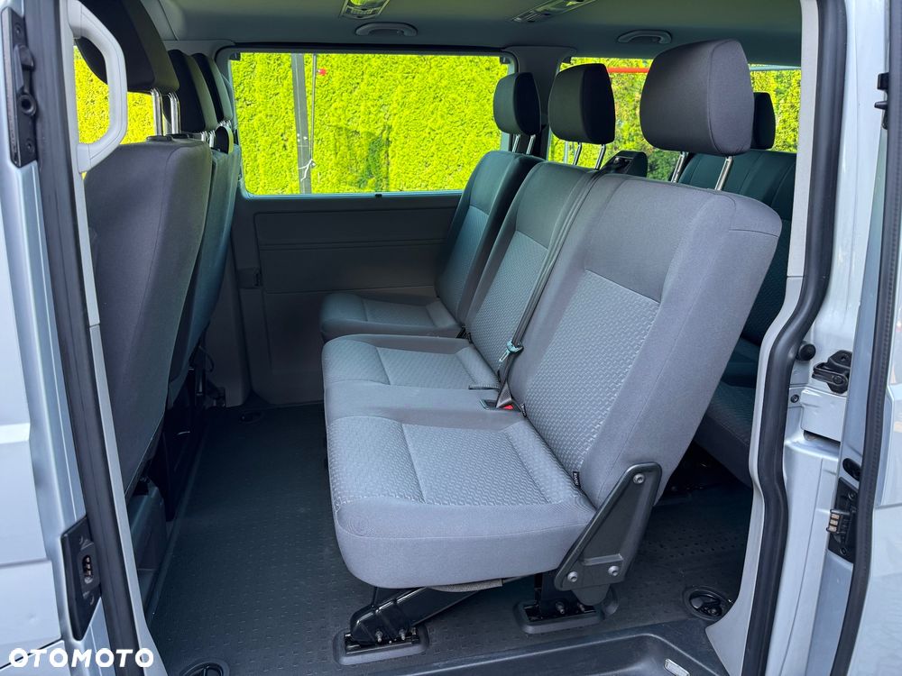 Volkswagen Caravelle - 16