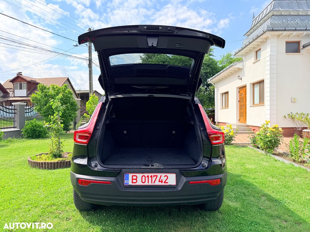 Volvo XC 40 T2 Plus Dark - 10