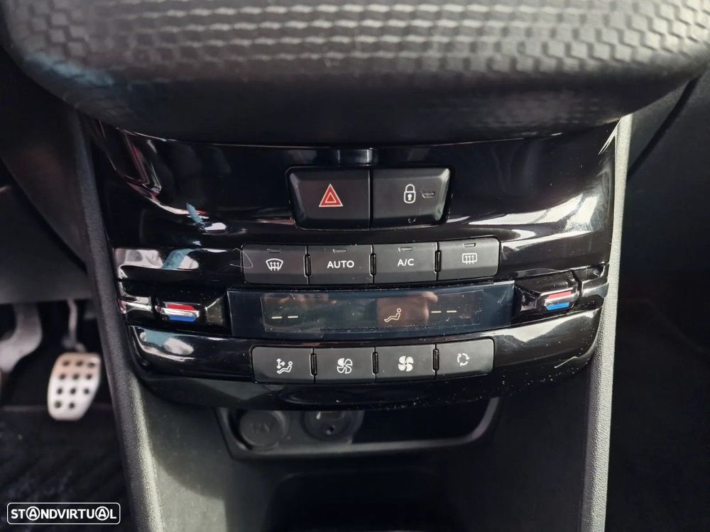 Peugeot 2008 1.2 PureTech GT Line - 18