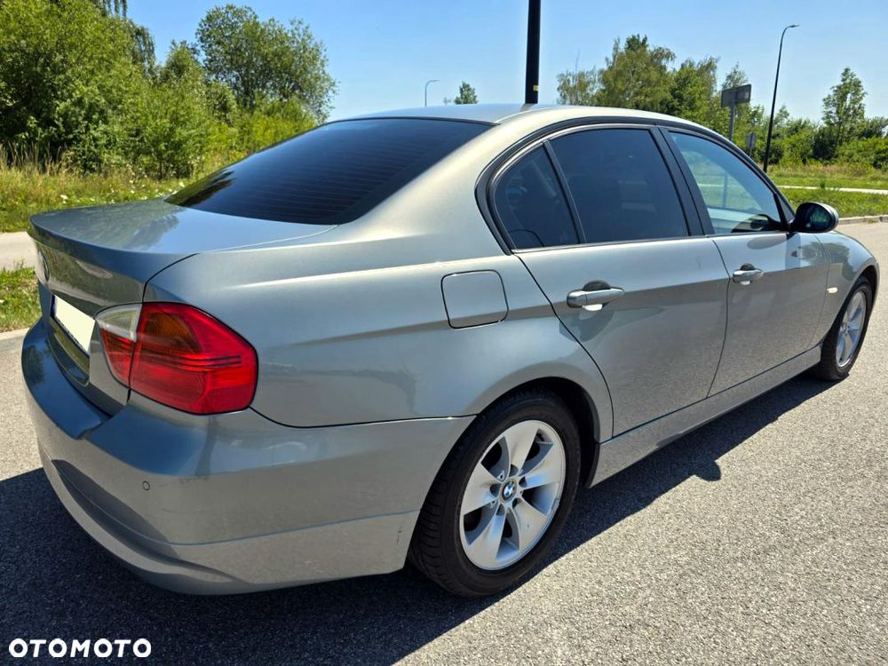 BMW Seria 3 - 32