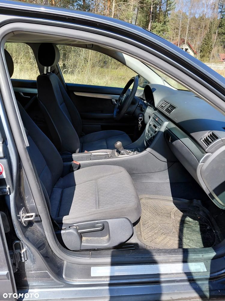 Audi A4 Limousine - 5
