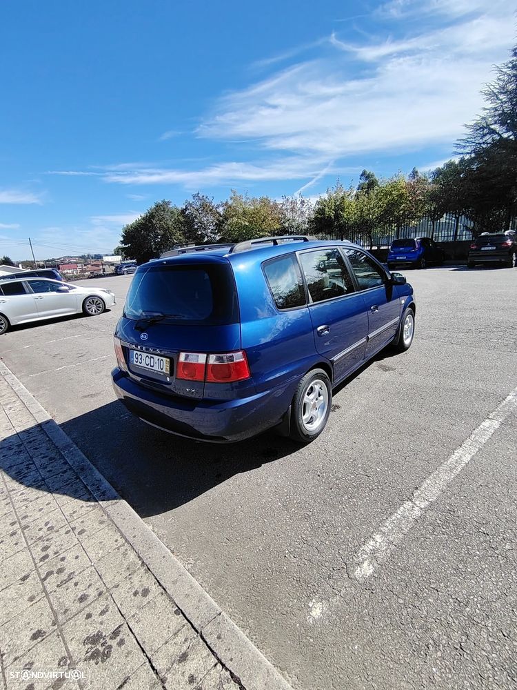 Kia Carens - 12