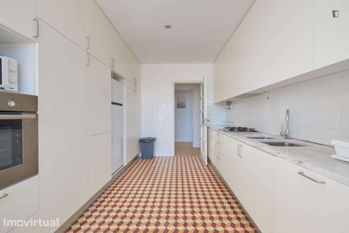 Quarto - localizado em Entrecampos Lisbon - Grande imagem: 4/30