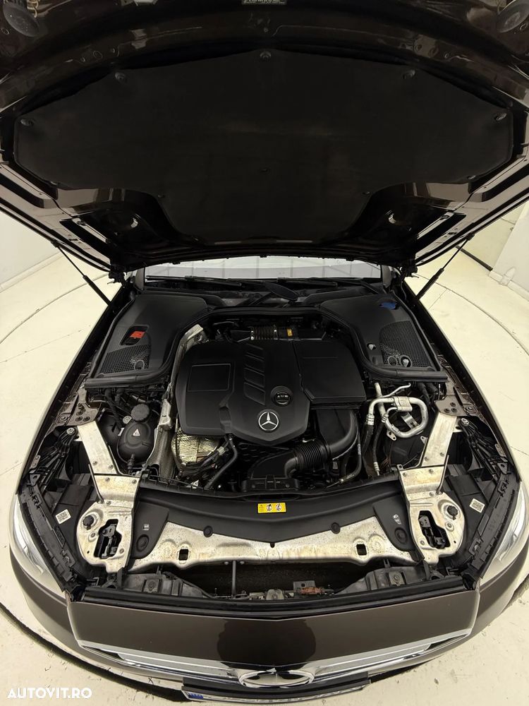 Mercedes-Benz E 220 d 4MATIC 9G-TRONIC - 9