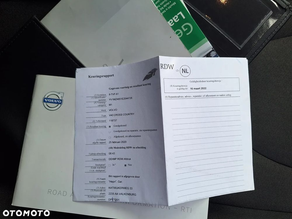 Volvo V40 Cross Country T4 Momentum - 22