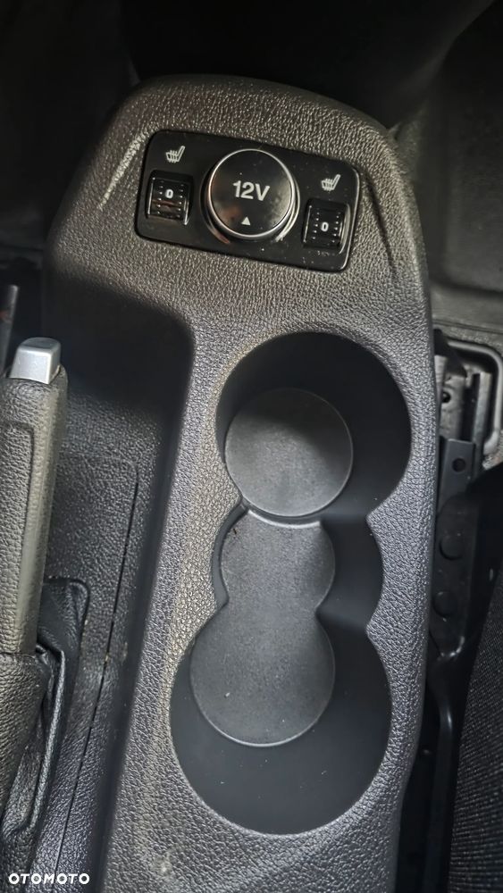Ford CONNECT - 34