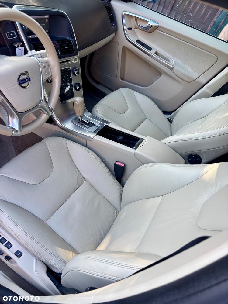 Volvo XC 60 3.2 AWD Summum - 10