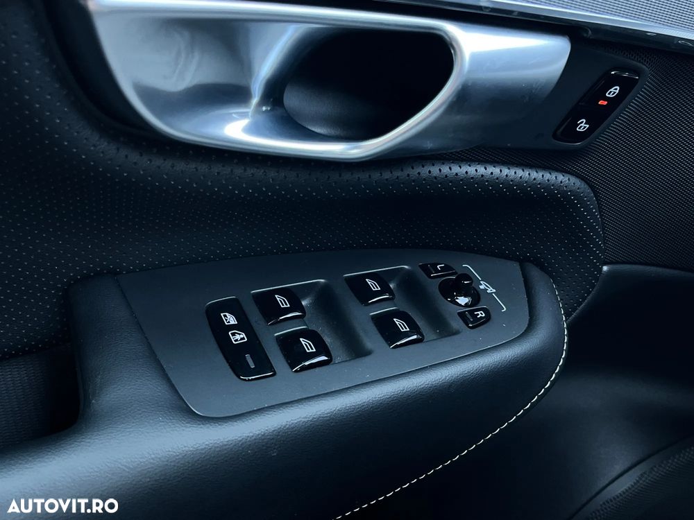 Volvo XC 90 Recharge T8 eAWD R-Design - 23