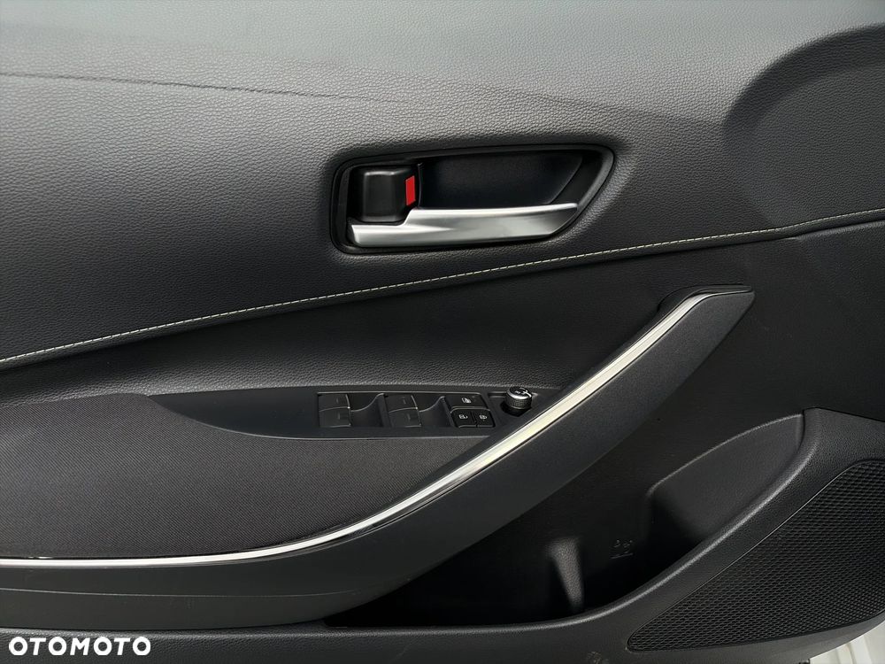 Toyota Corolla 1.8 Hybrid Comfort - 13