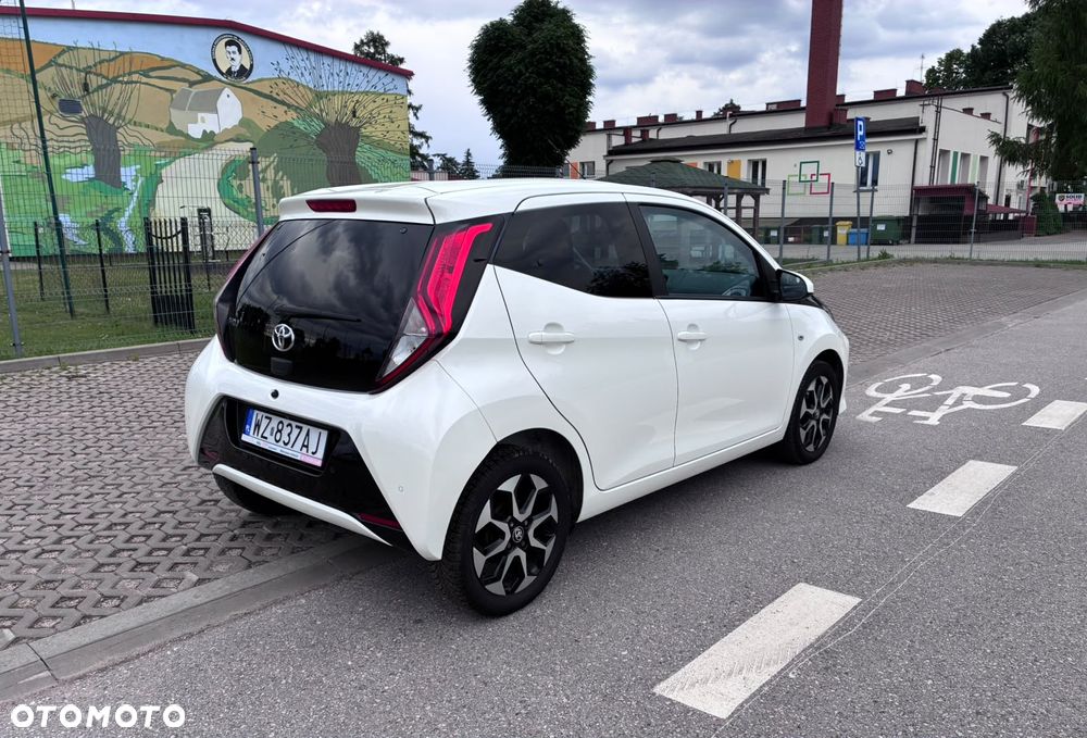 Toyota Aygo x-play club - 11