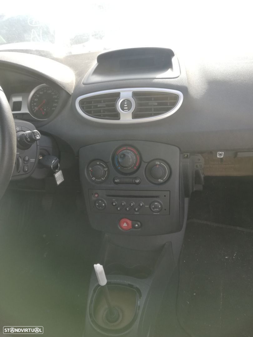 Peças Renault Clio III 2005 a 2010 - 8
