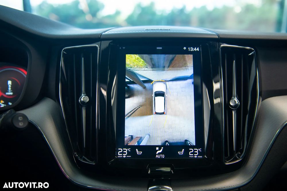 Volvo XC 60 Recharge T8 Twin Engine eAWD R-Design - 21