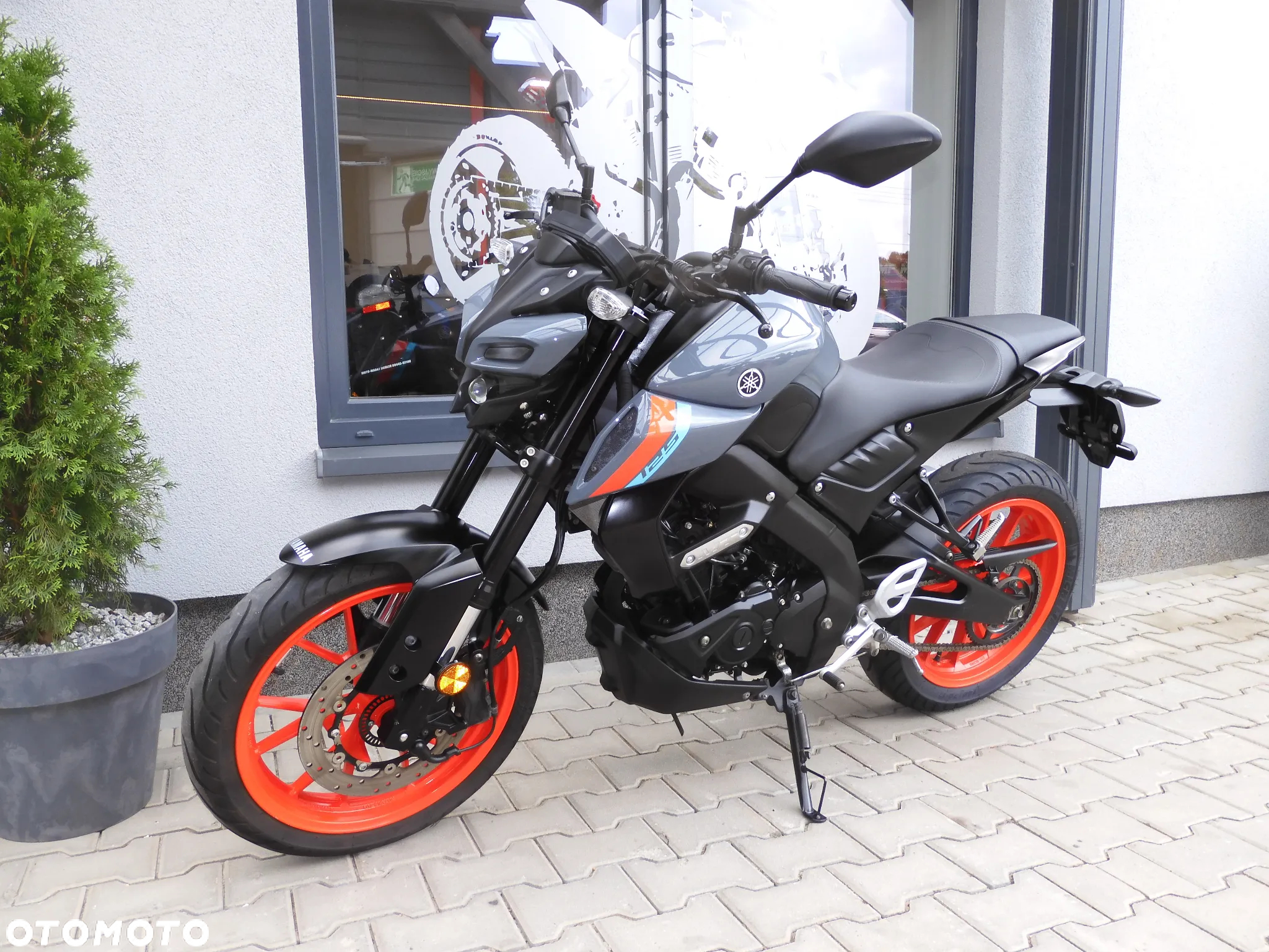 Yamaha MT - 18