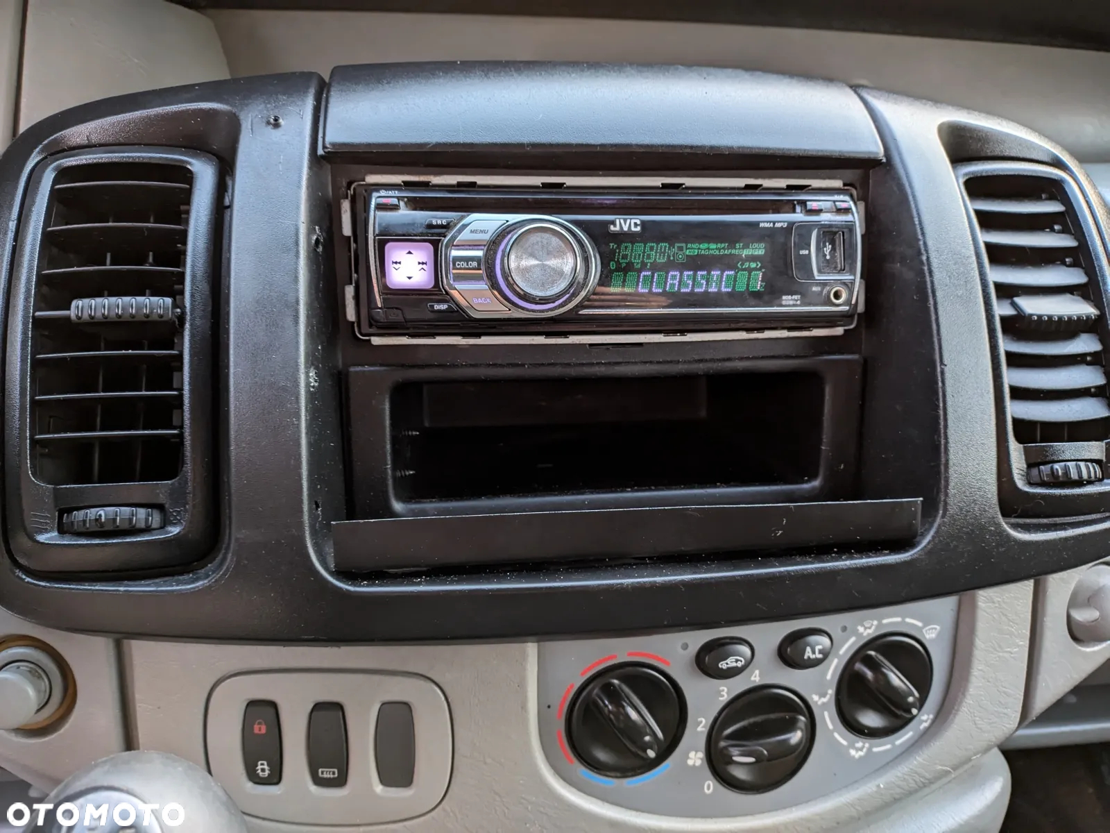 Opel VIVARO L2H1 - 20