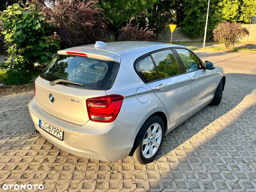 BMW Seria 1 116i - 6