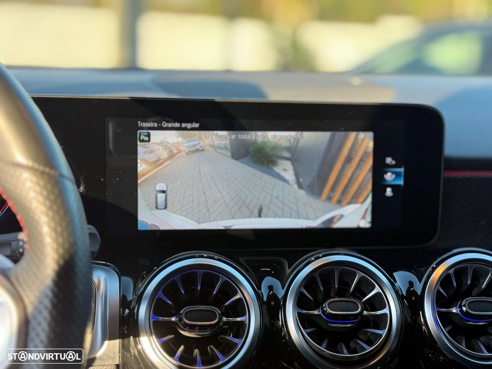 Mercedes-Benz GLB 200 d AMG Line - 29