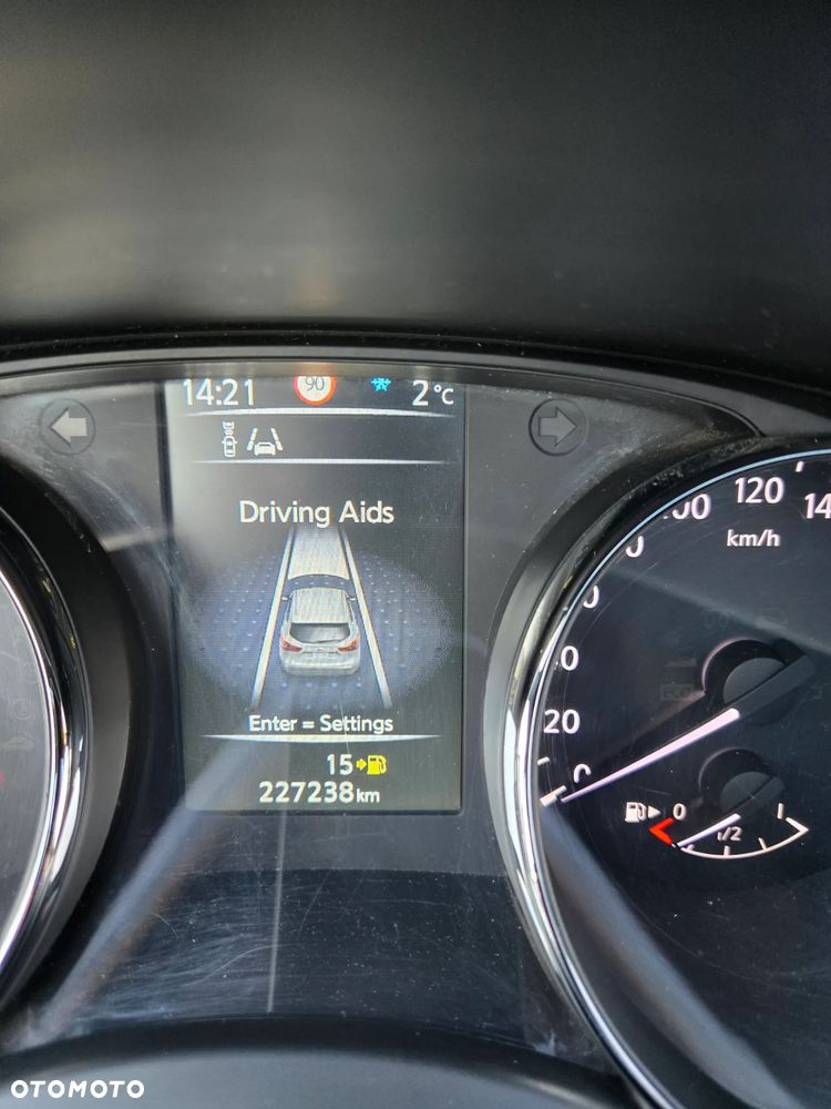 Nissan Qashqai 1.6 DIG-T N-Vision - 6