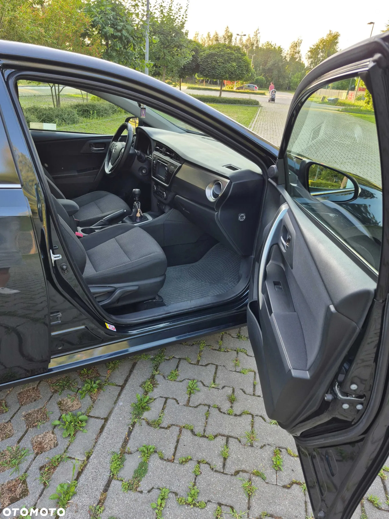 Toyota Auris 1.6 Premium Comfort - 13