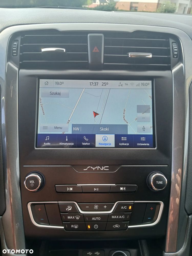 Ford Mondeo - 24