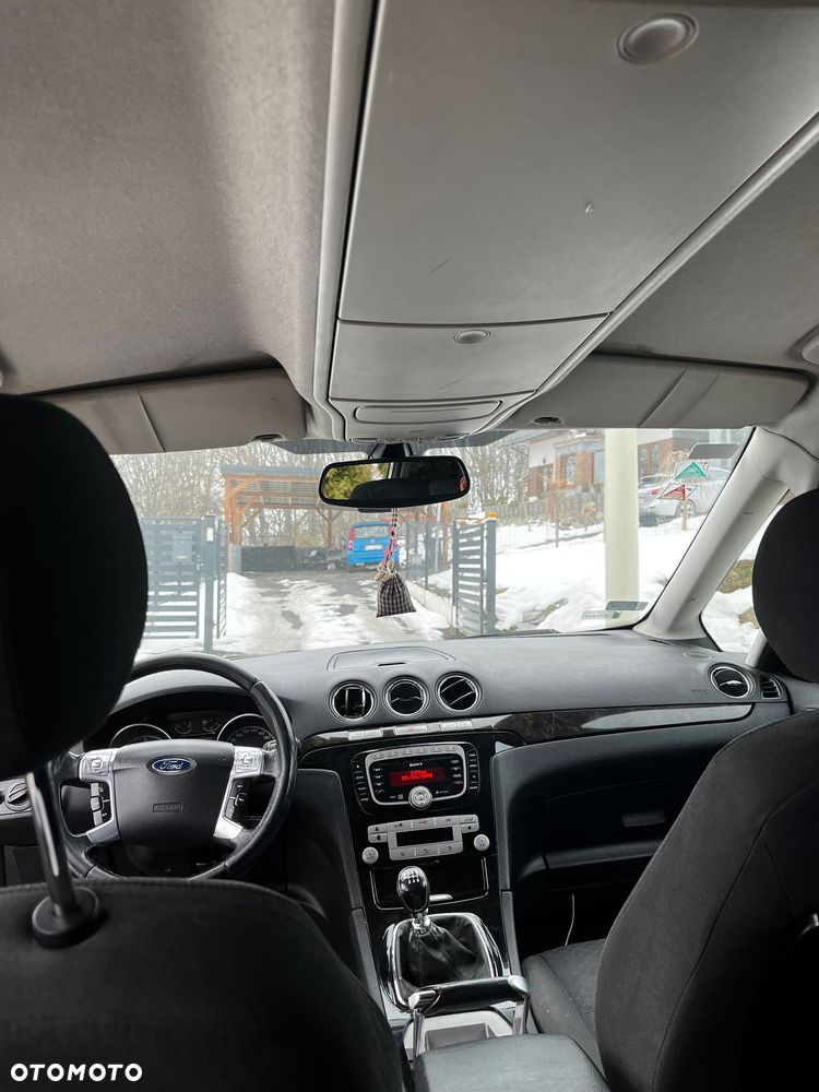 Ford Galaxy 2.0 TDCi Ghia - 12