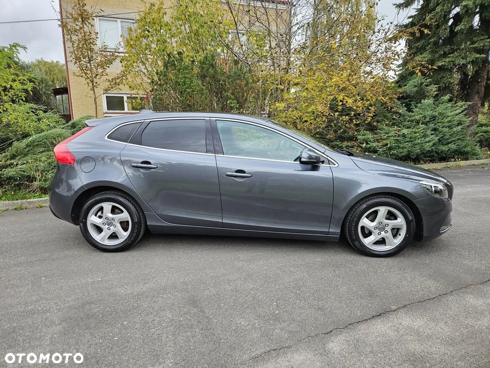 Volvo V40 D2 - 2