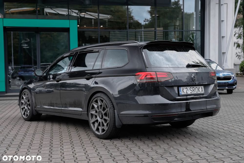 Volkswagen Passat - 9
