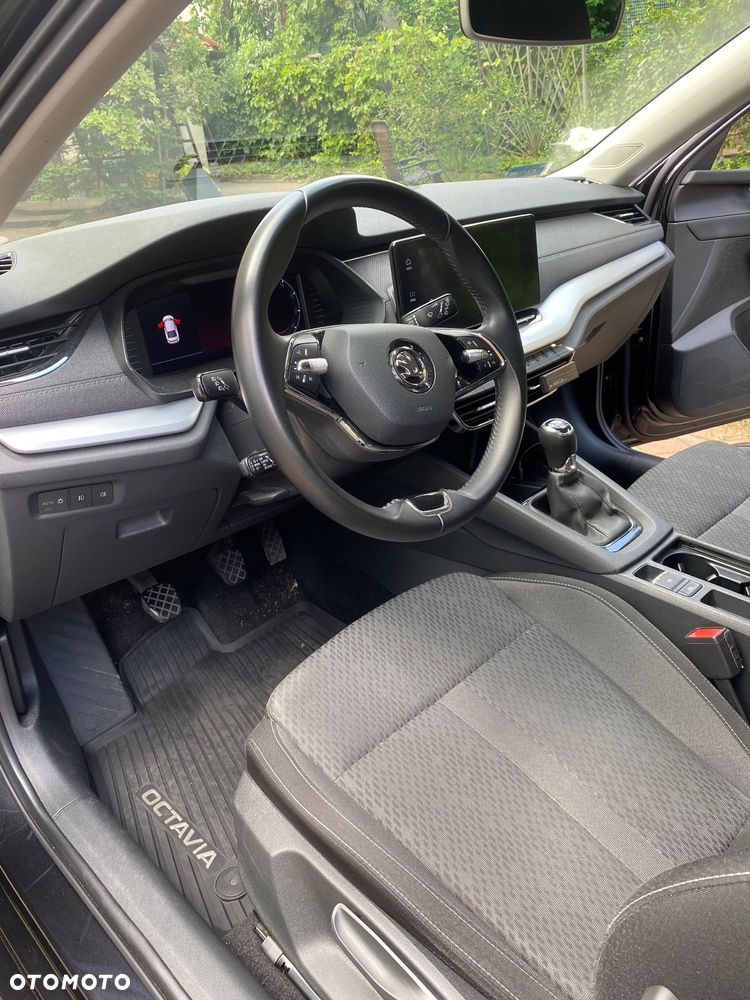 Skoda Octavia 1.5 TSI ACT Style - 9