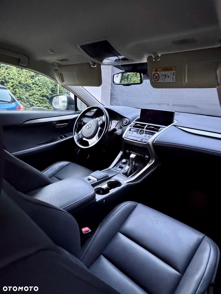 Lexus NX 300 F Impression AWD - 10