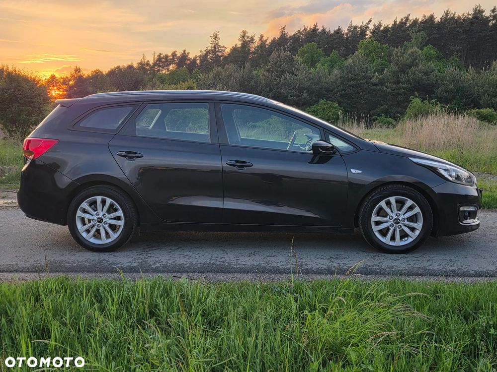 Kia Ceed 1.6 CRDi 136 DCT ISG Spirit - 5