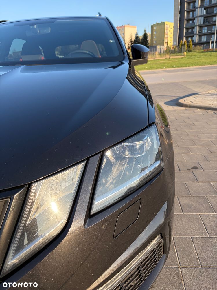 Skoda Octavia 2.0 TSI RS DSG - 9