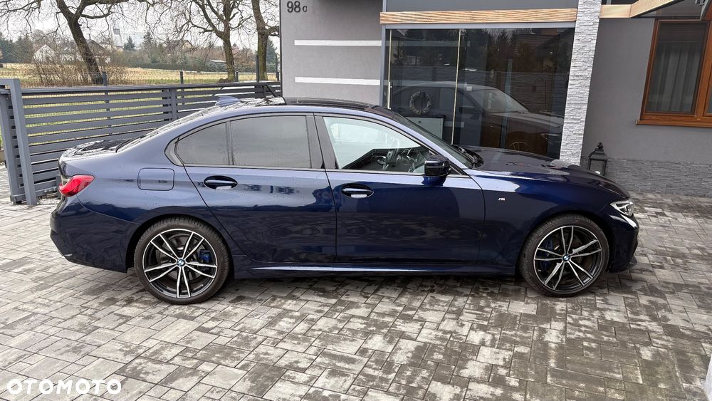 BMW Seria 3 330e M Sport - 4