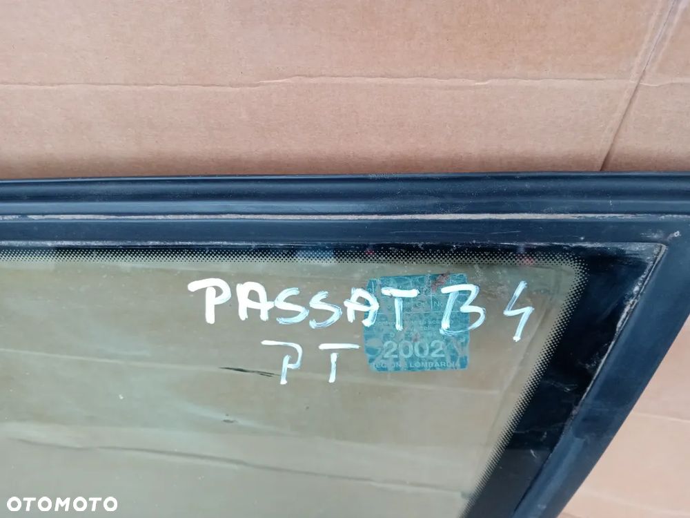 Szyba karoseryjna prawy tył tylna prawa VW Passat B4 Kombi - 5