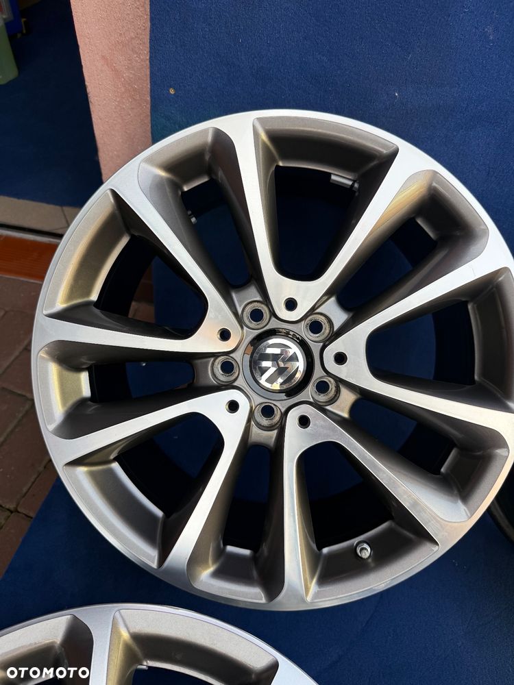 Felgi 18” VW 8” ET43 5x112 - 3