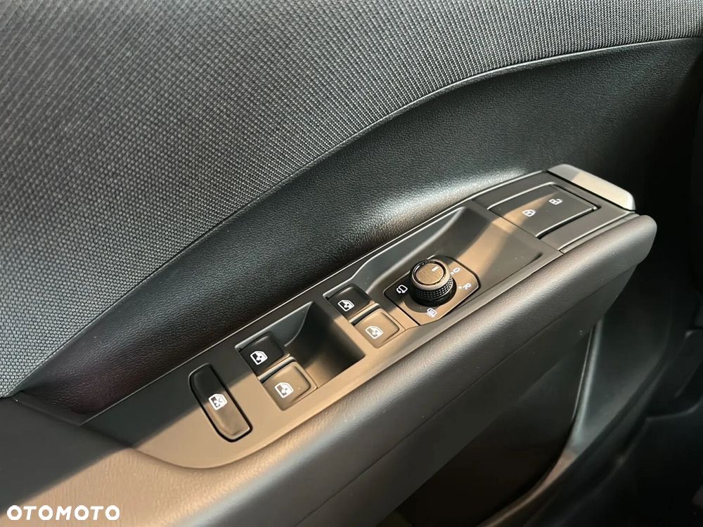 Volkswagen T-Roc - 25