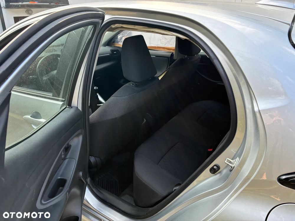 Toyota Yaris 1.5 Comfort - 13