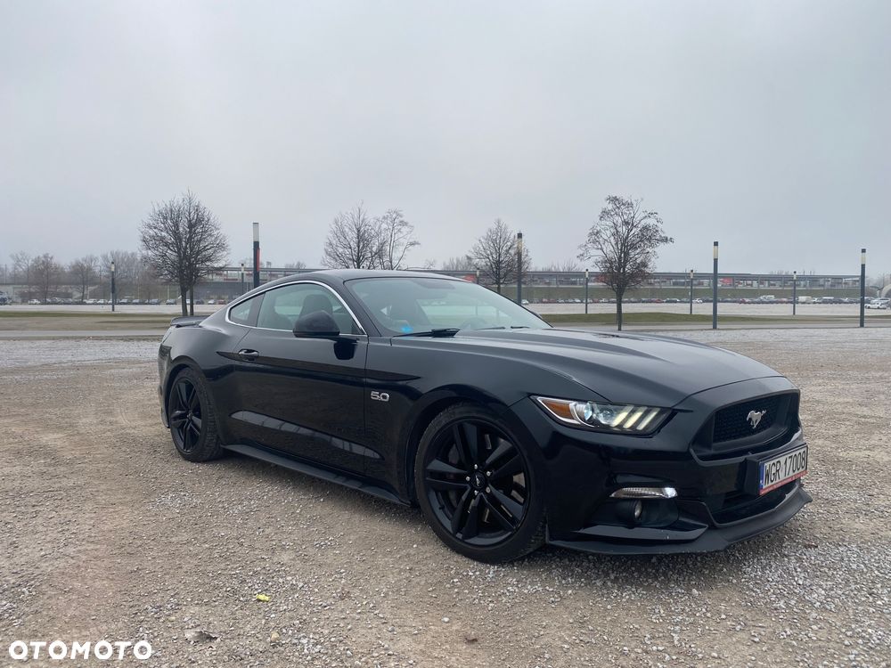 Ford Mustang - 25