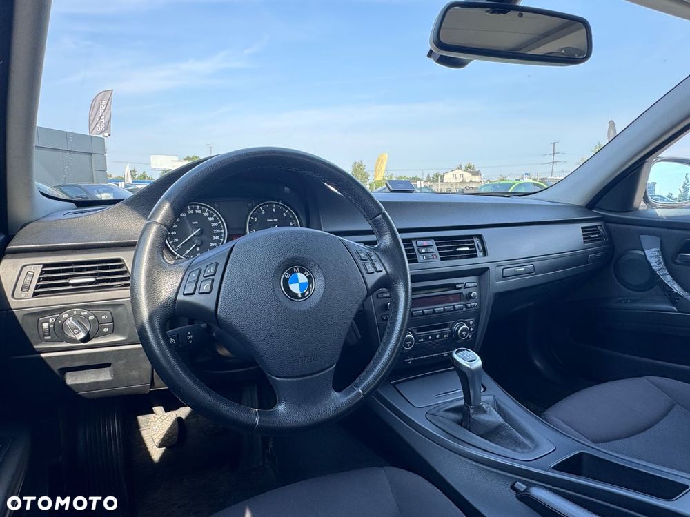BMW Seria 3 - 12