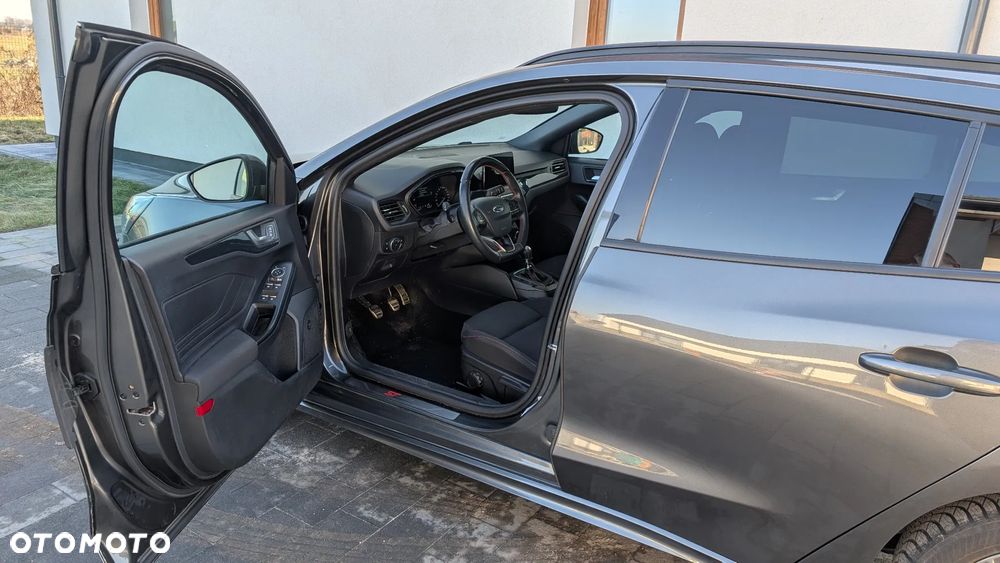 Ford Focus 1.5 EcoBoost ST-Line - 6