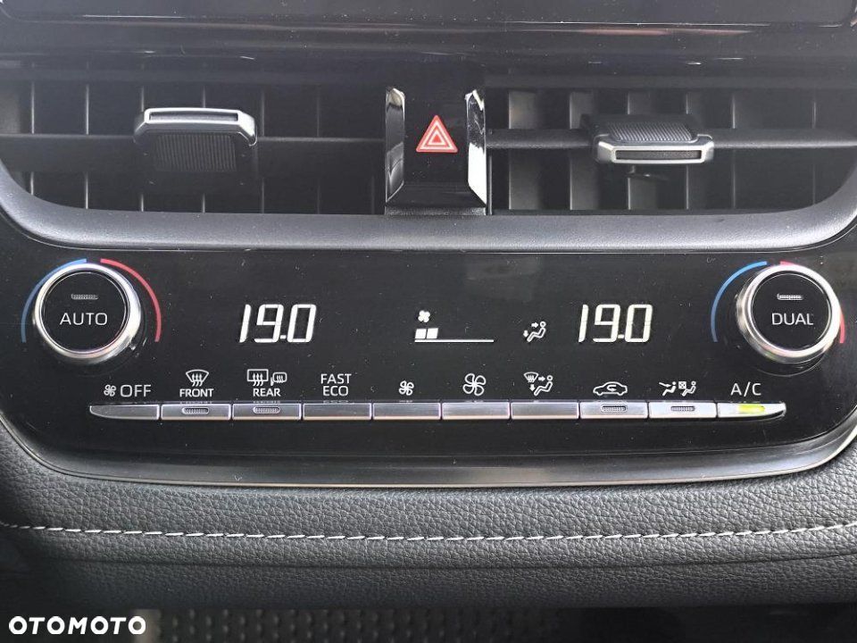 Toyota Corolla - 18