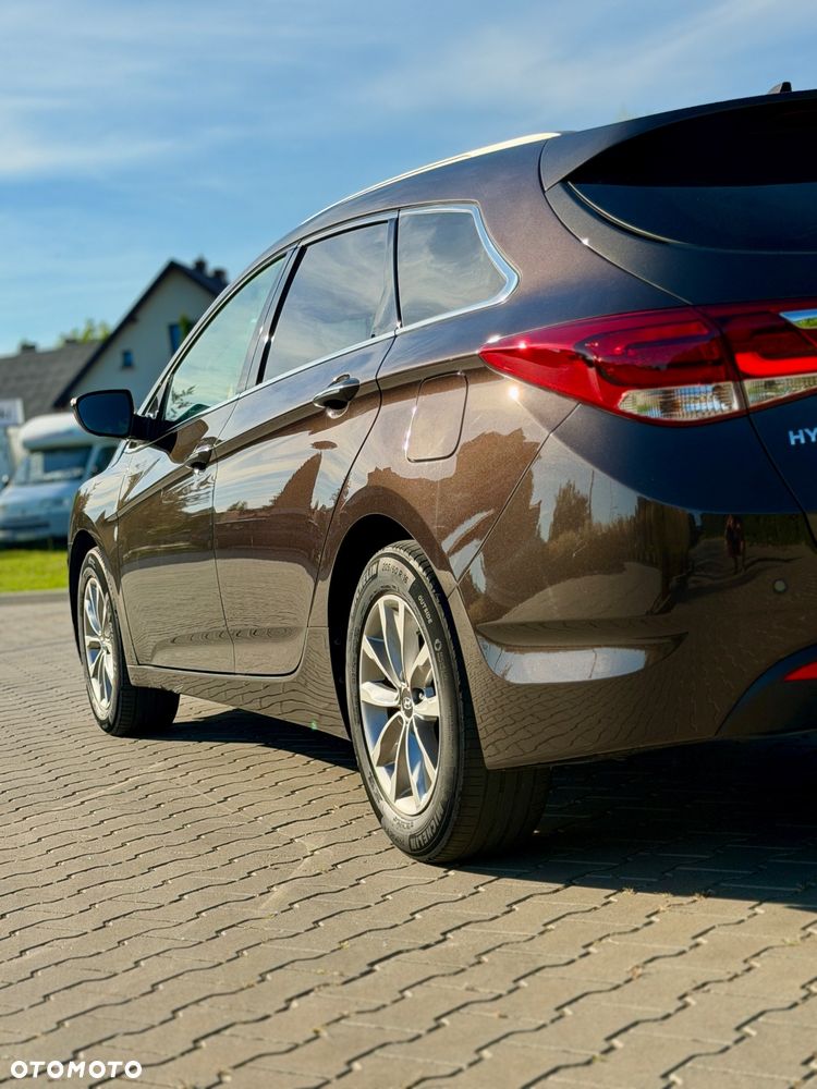 Hyundai i40 Kombi 1.7 CRDi Premium - 11