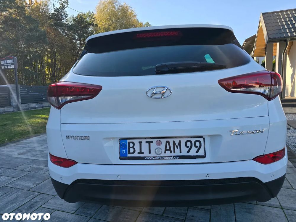 Hyundai Tucson 1.7 CRDI BlueDrive Style 2WD - 9