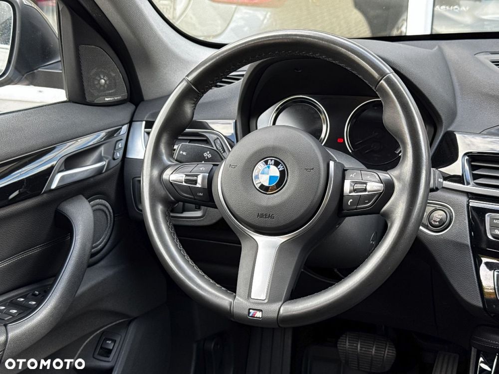 BMW X1 xDrive20d Sport Line - 23
