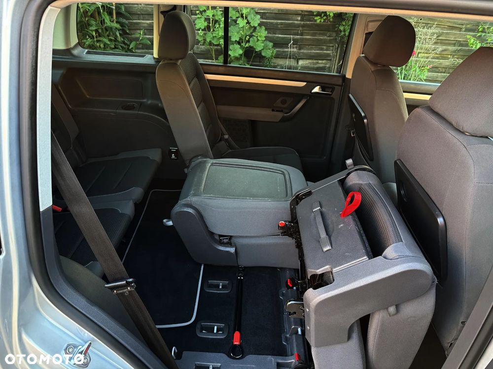 Volkswagen Touran 1.9 TDI Highline - 10