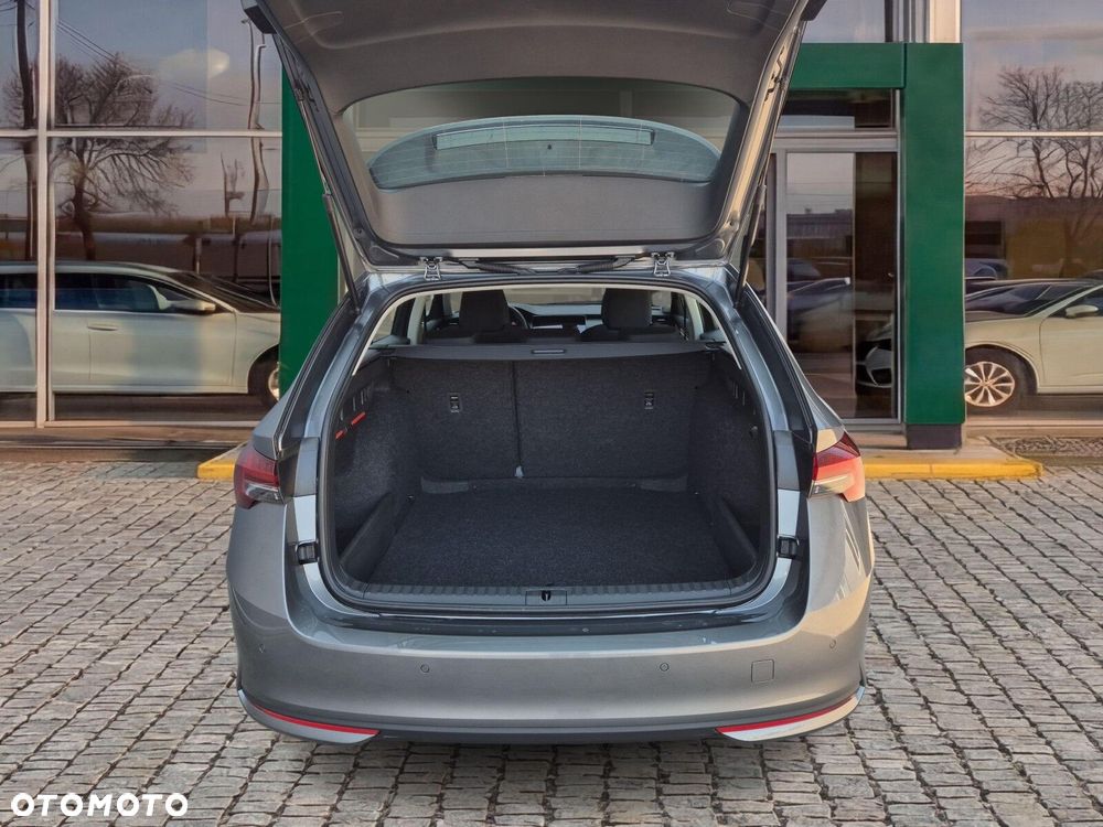 Skoda Octavia 2.0 TDI Edition 130 Essence DSG - 21