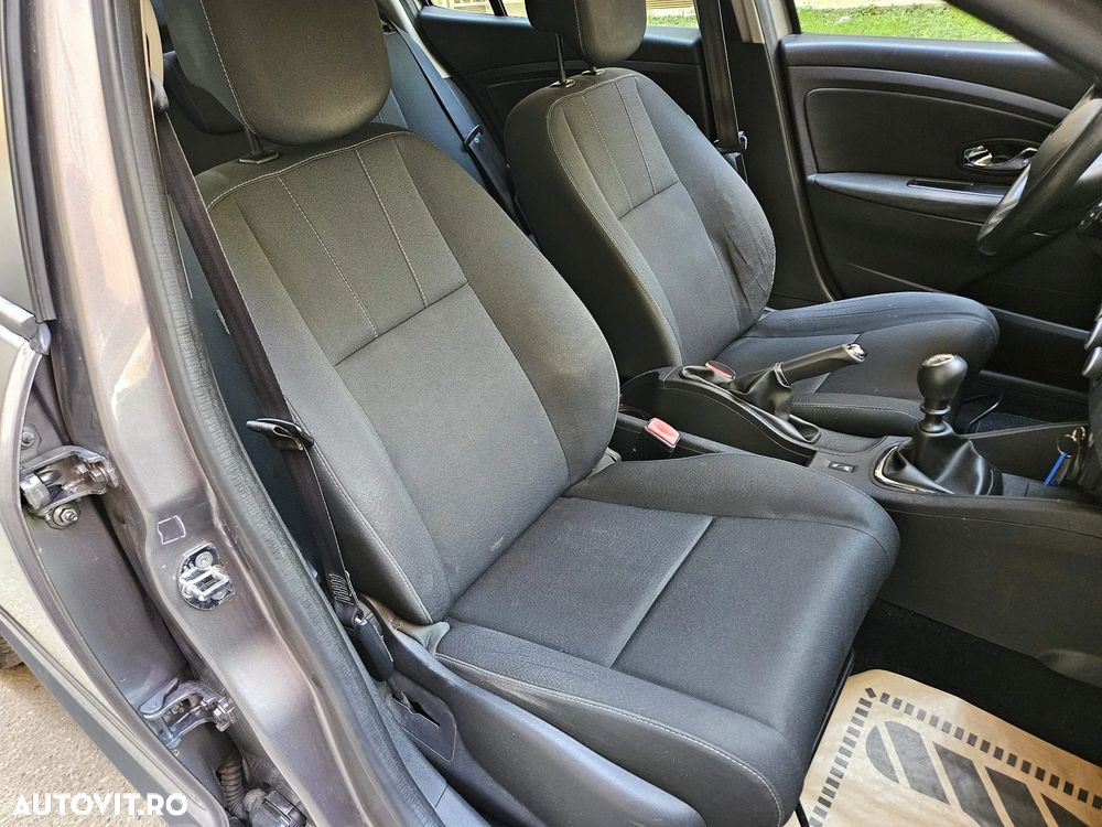 Renault Megane 1.5 dCi Expression - 14