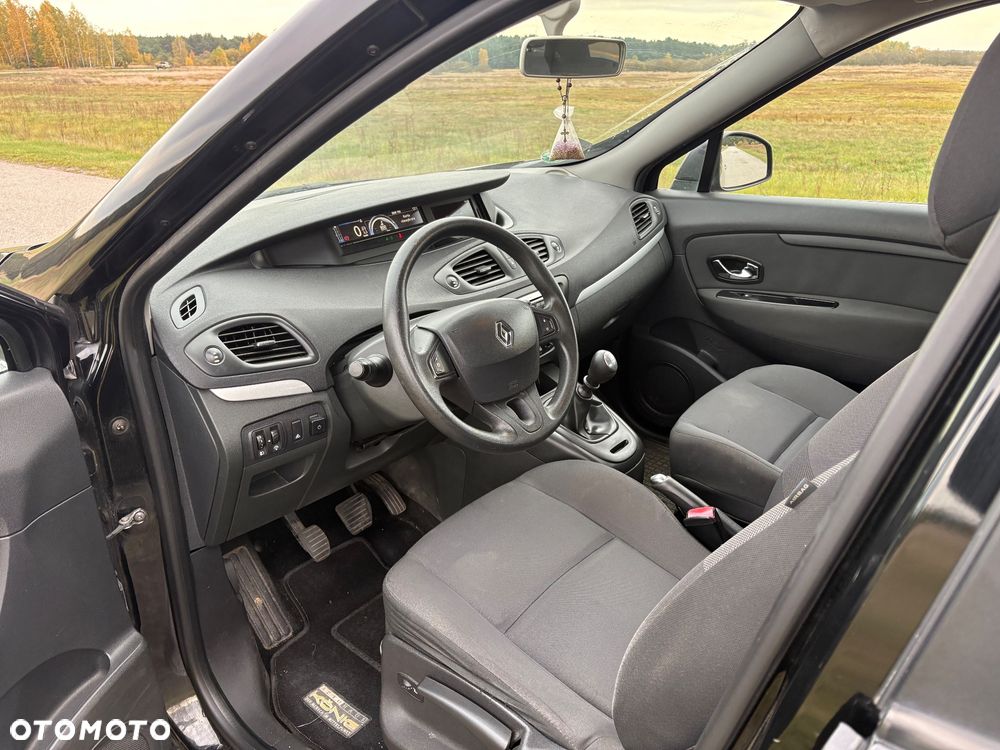 Renault Scenic - 9