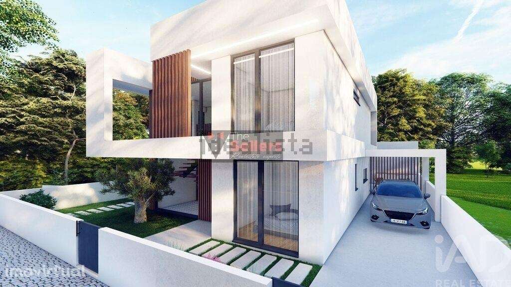 Casa / Villa T4 em Charneca De Caparica E Sobreda de 150,00 m2 - Grande imagem: 2/10