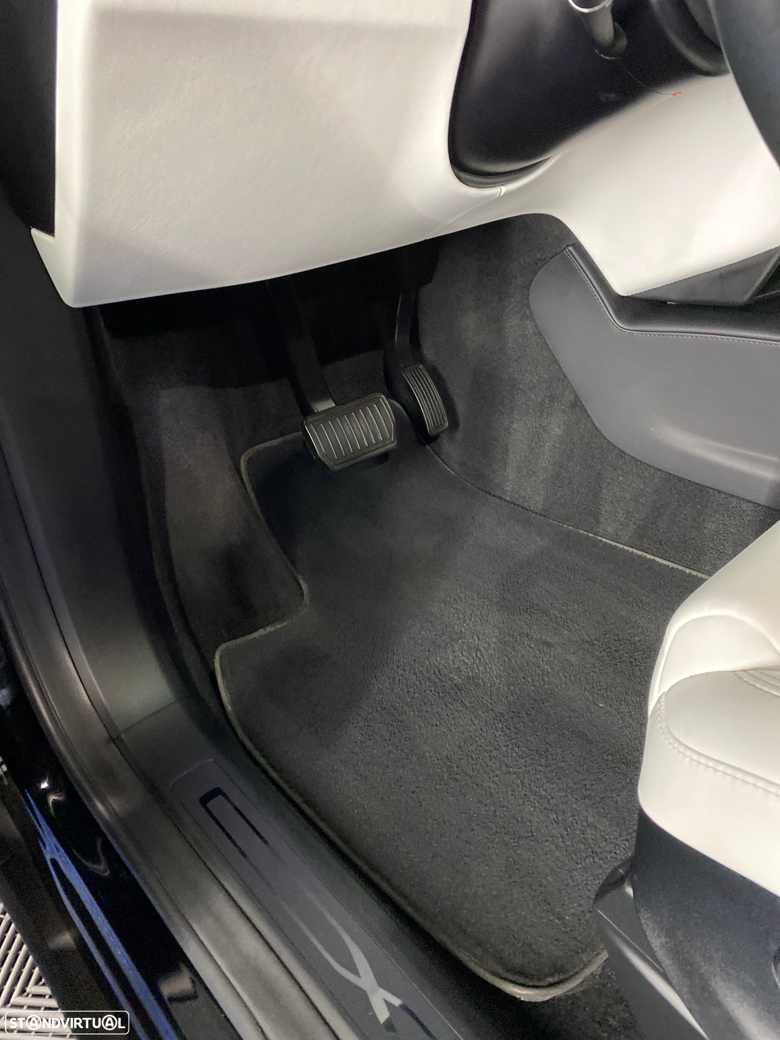 Tesla Model X 100D - 10