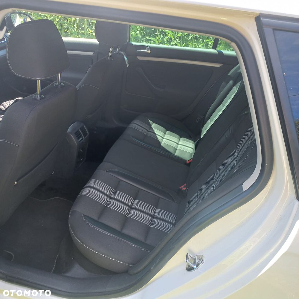 Volkswagen Golf - 9